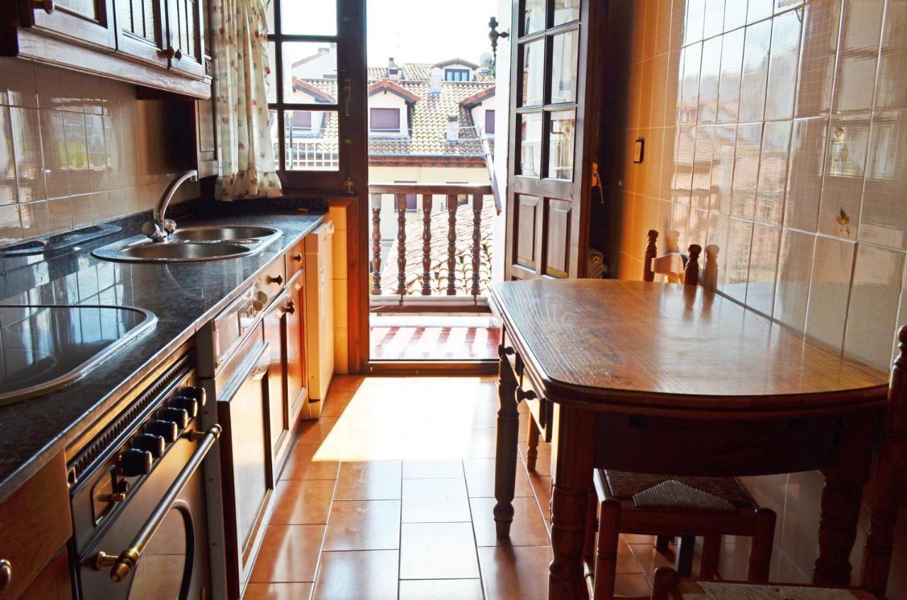 Apartamento El Corro: Con Parking En Pleno Centro De Comillas Exteriör bild