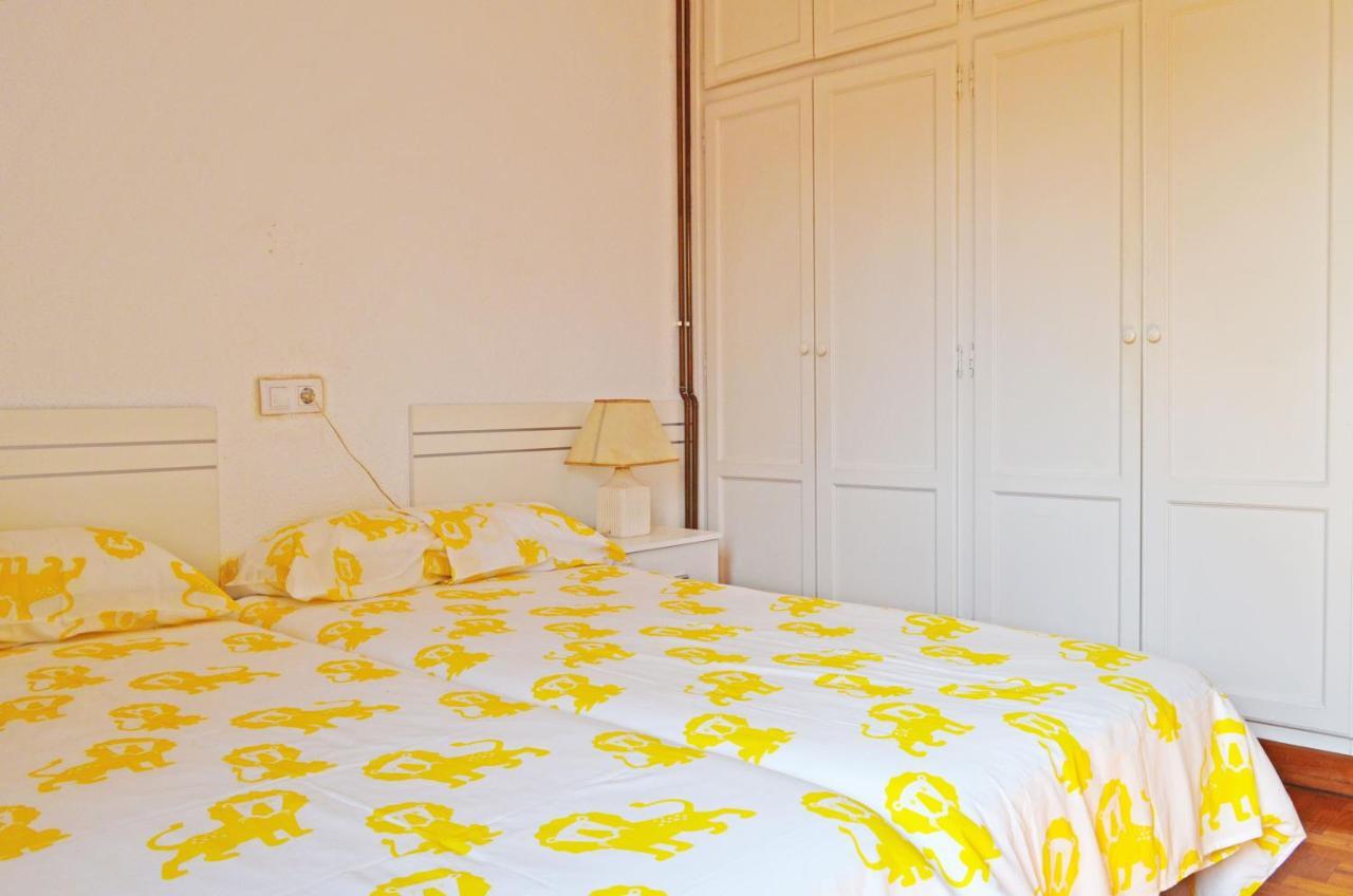 Apartamento El Corro: Con Parking En Pleno Centro De Comillas Exteriör bild