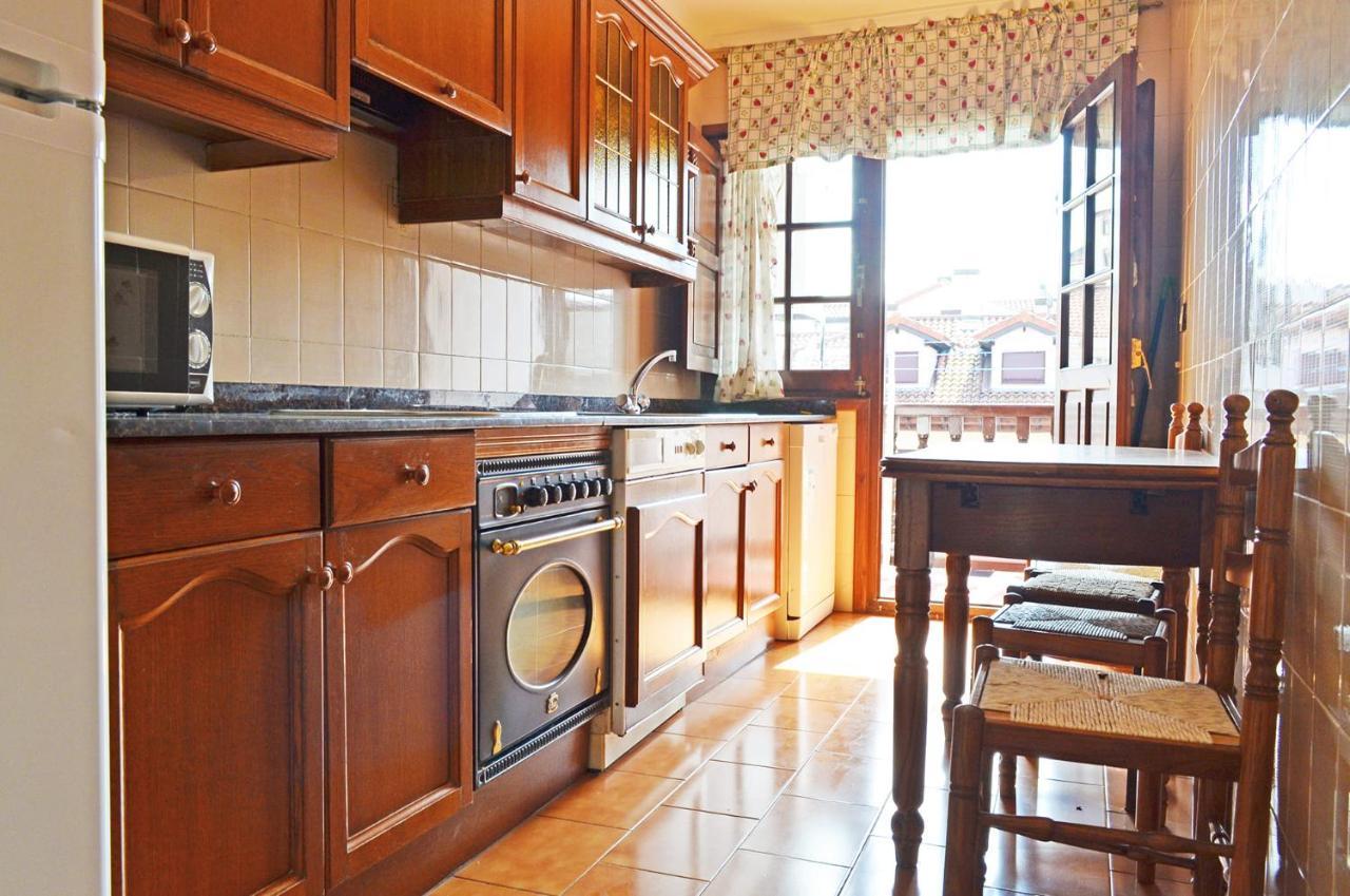 Apartamento El Corro: Con Parking En Pleno Centro De Comillas Exteriör bild